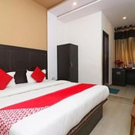 Capital O Hotel Surya Continental Lucknow Bagian luar foto