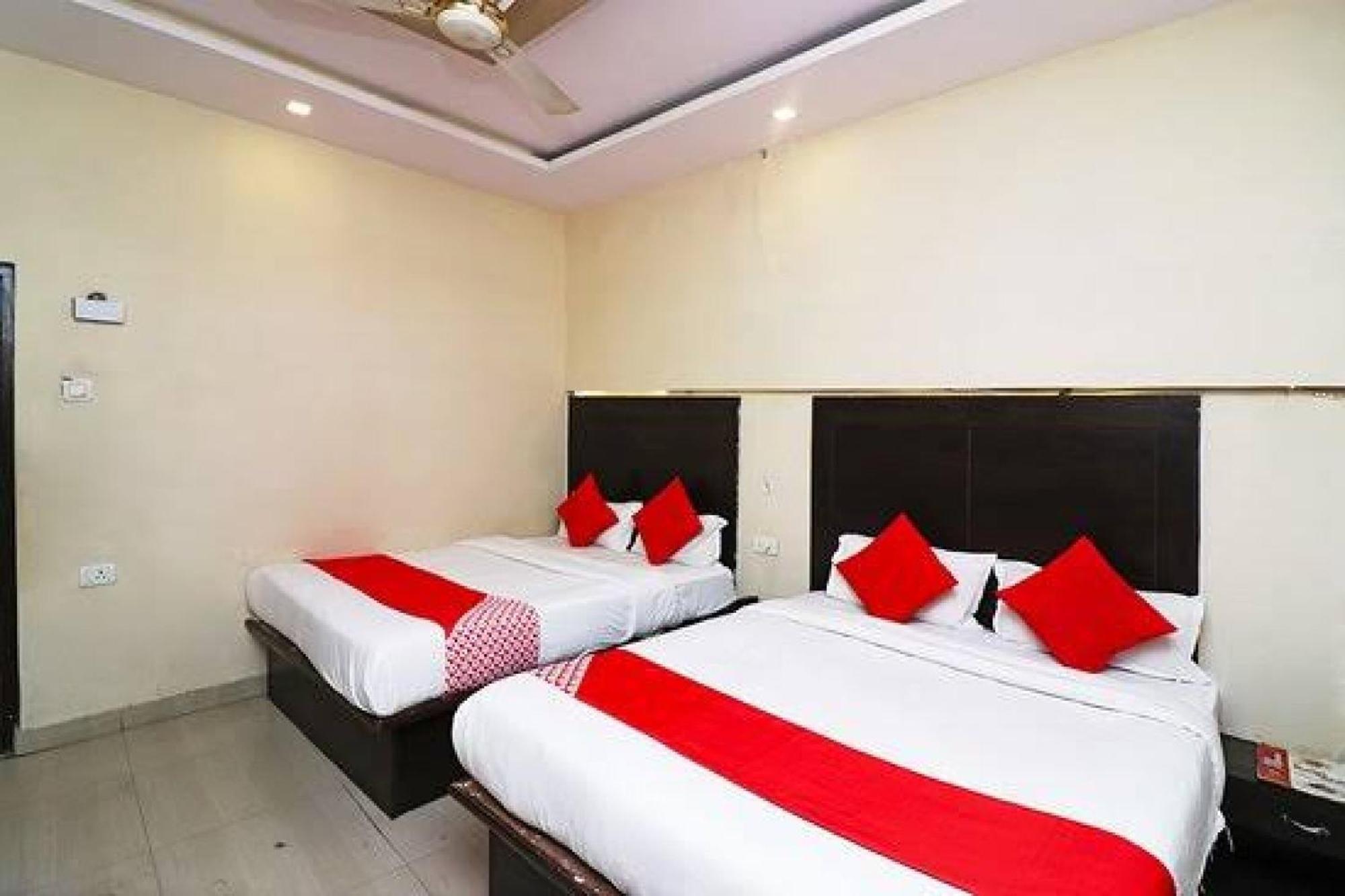 Capital O Hotel Surya Continental Lucknow Bagian luar foto